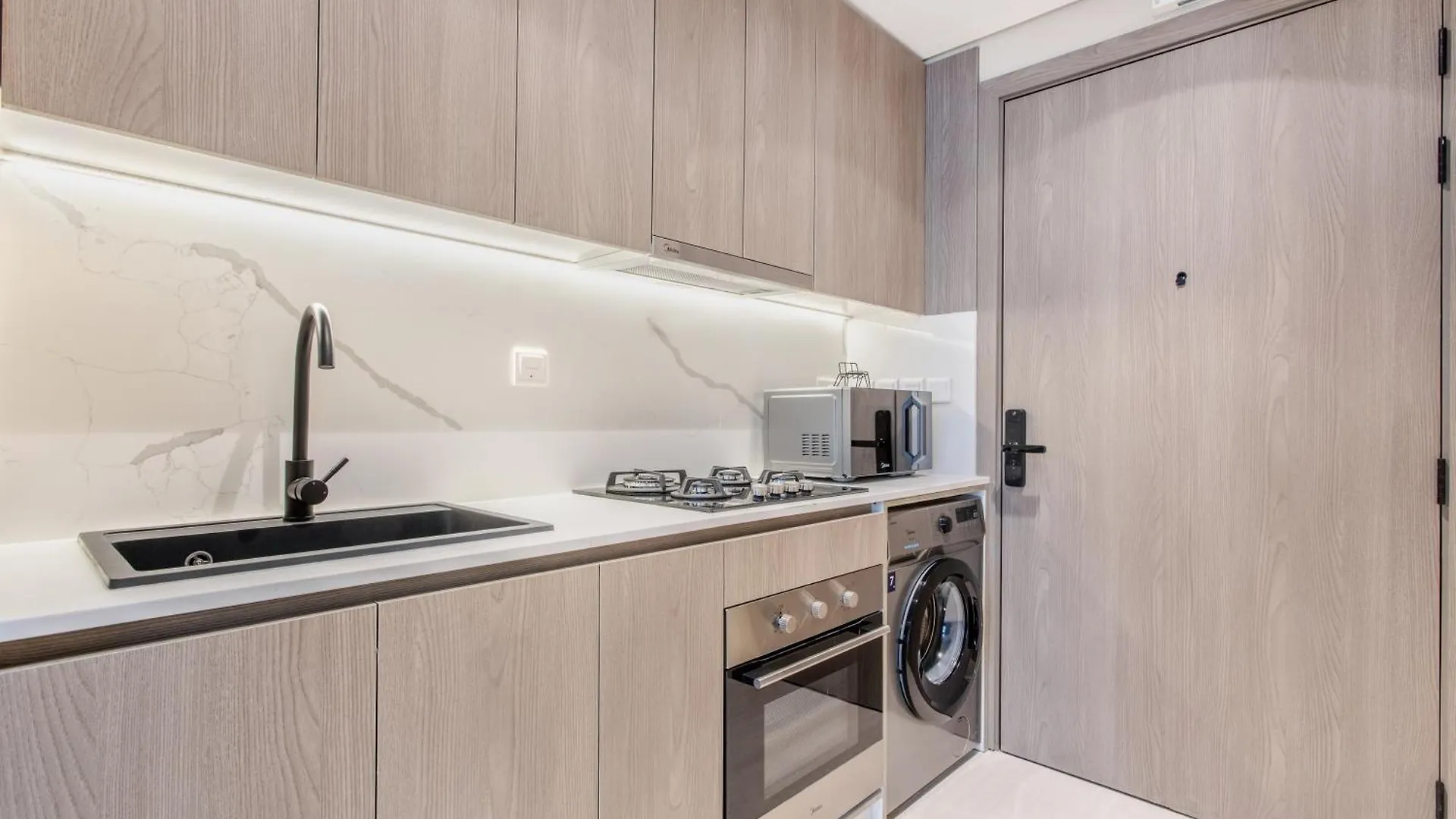 Wehost - Urban Oasis Modern Studio Retreat With City Views Dubai 0*,  United Arab Emirates
